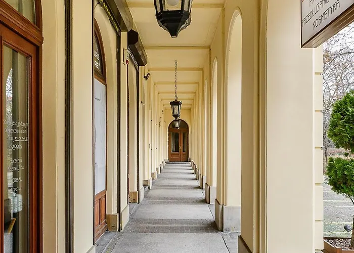 Warecka I Serviced Varsó