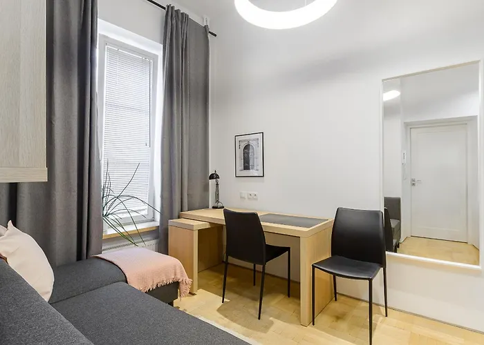 Warecka I Serviced * Warsaw